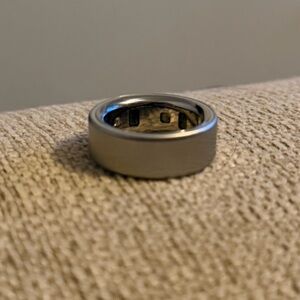 Oura Ring 4 Brushed Silver